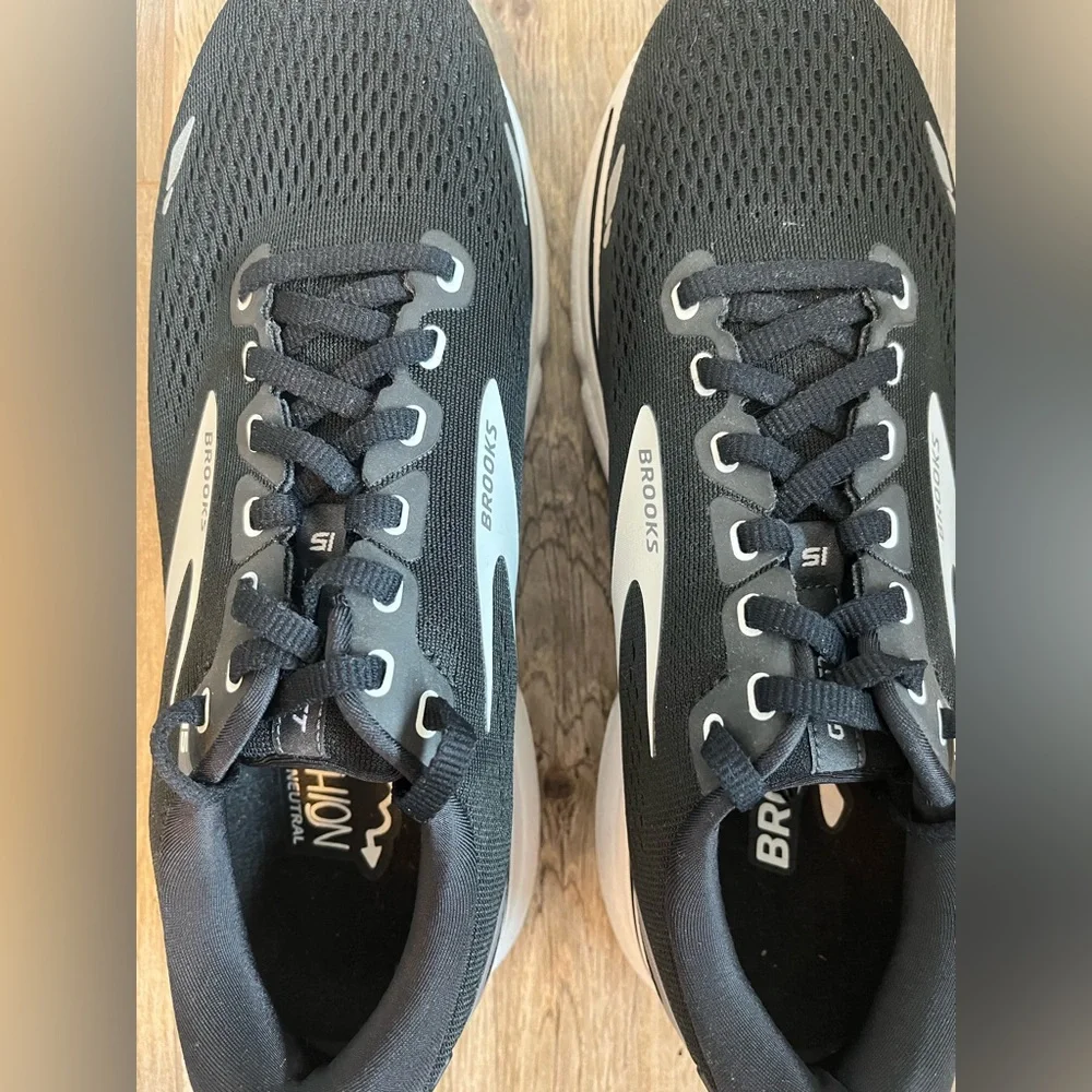 Brooks Ghost 15 Women’s Black and White Walking Running Shoes -size 8.5 - Picture 10 of 12